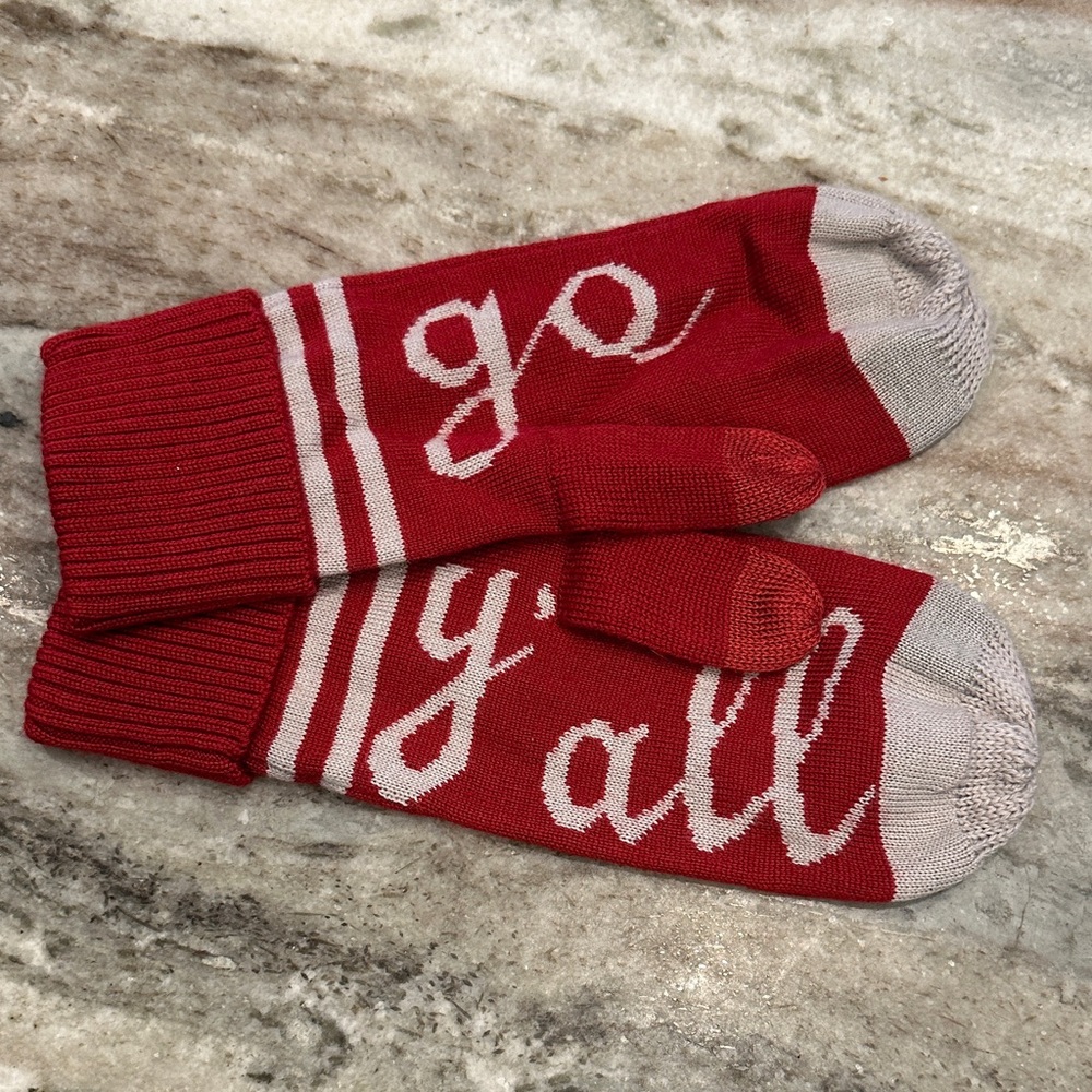 Draper James “Go Y’all” Mittens Red White Gray | NWOT | One Size
